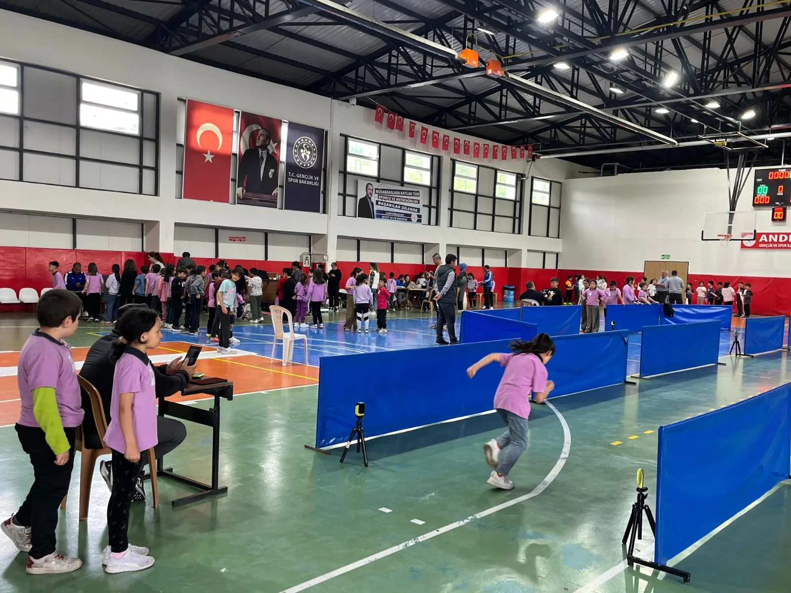 Andırın’da Geleceğin Şampiyonları Seçiliyor: 300 Öğrenci Yetenek Taramasından Geçti