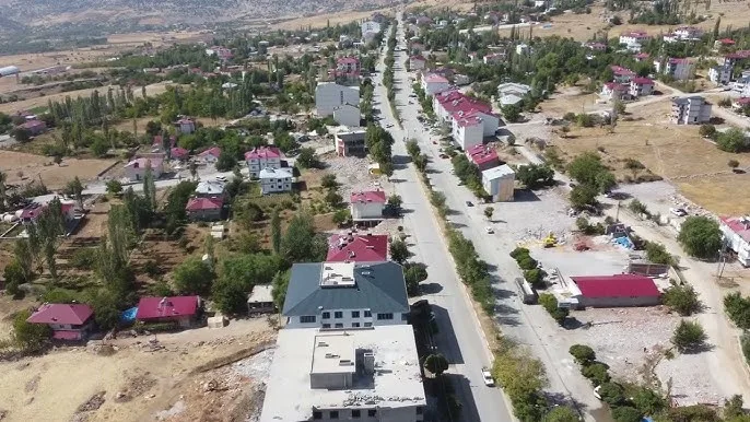 Nurhak’ta Yol Hamlesi: Belediye 5 Bin Ton Sıcak Asfalt Alımı İçin İhaleye Çıkıyor