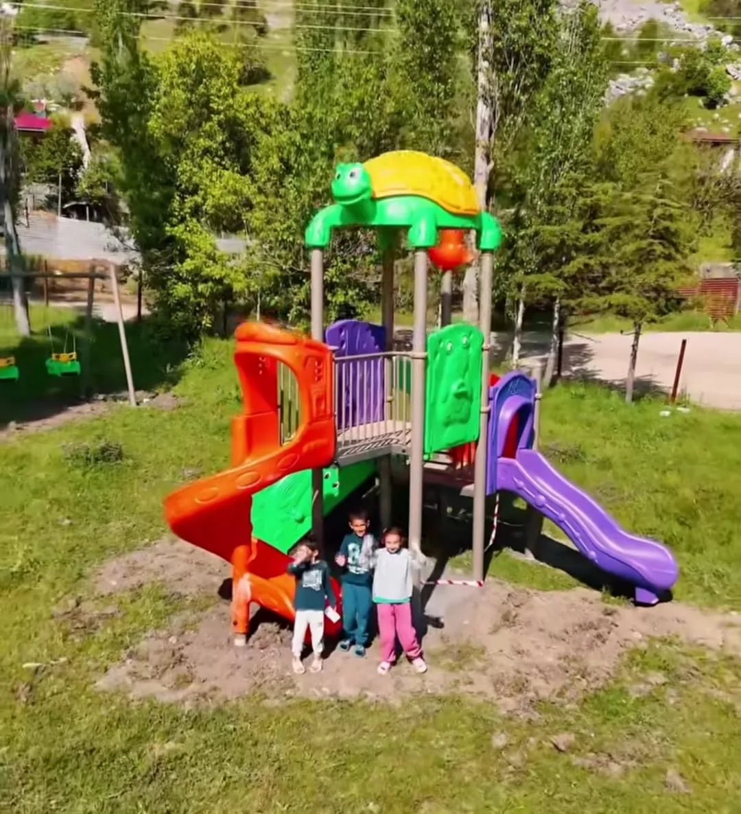 Andırın’da Çocuklar Yeni Oyun Parklarıyla Buluşuyor